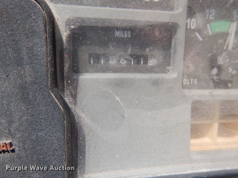 image for item DM1321 1998 International 3000  school bus