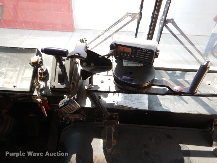 image for item DM1321 1998 International 3000  school bus