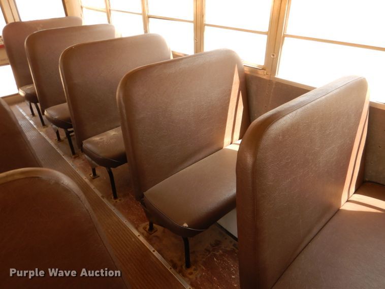 image for item DM1321 1998 International 3000  school bus