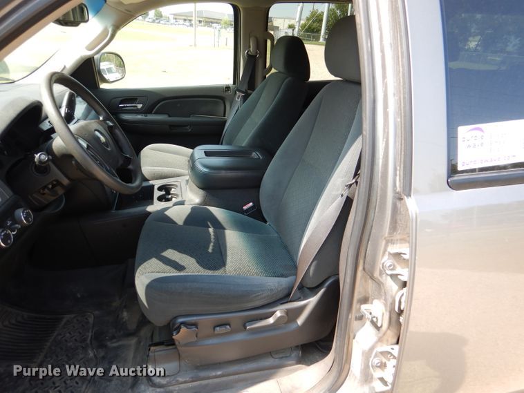 image for item DM1323 2008 Chevrolet Suburban  SUV