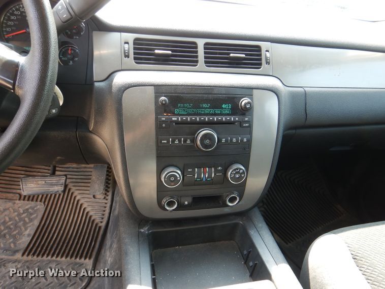 image for item DM1323 2008 Chevrolet Suburban  SUV