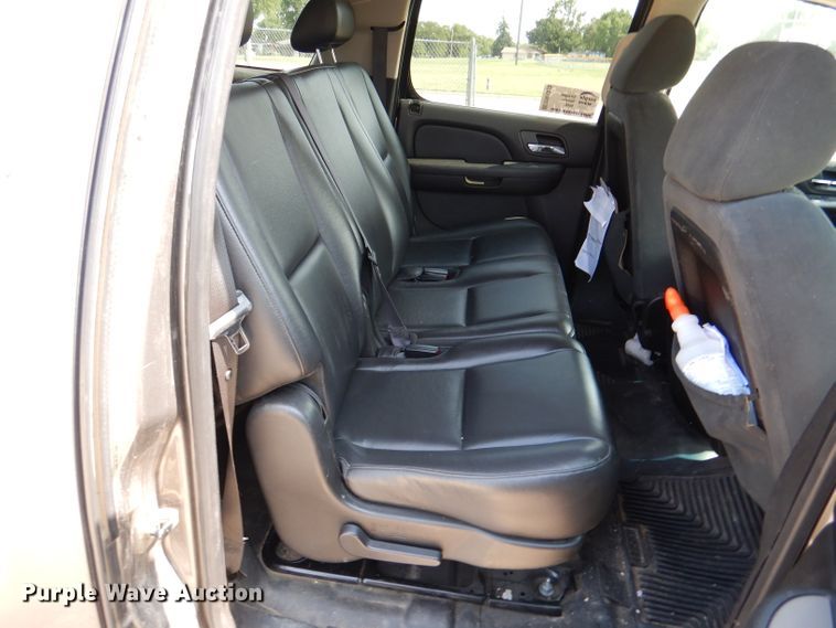 image for item DM1323 2008 Chevrolet Suburban  SUV