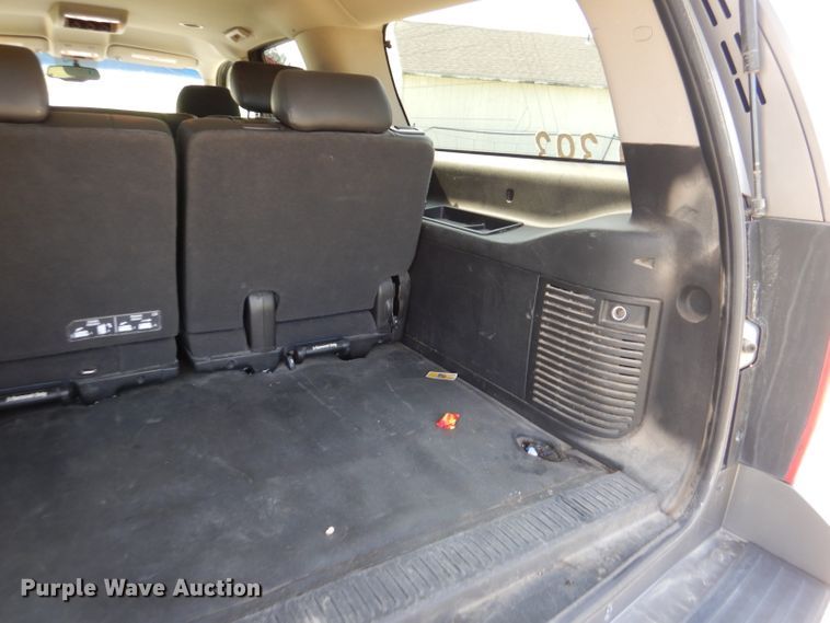 image for item DM1323 2008 Chevrolet Suburban  SUV