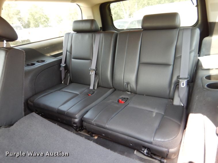 image for item DM1323 2008 Chevrolet Suburban  SUV