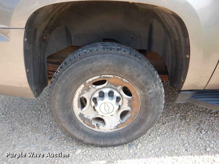 image for item DM1323 2008 Chevrolet Suburban  SUV