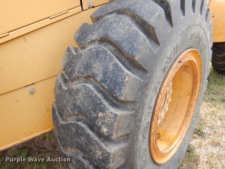 image for item DM6359 1997 John Deere 444H  wheel loader