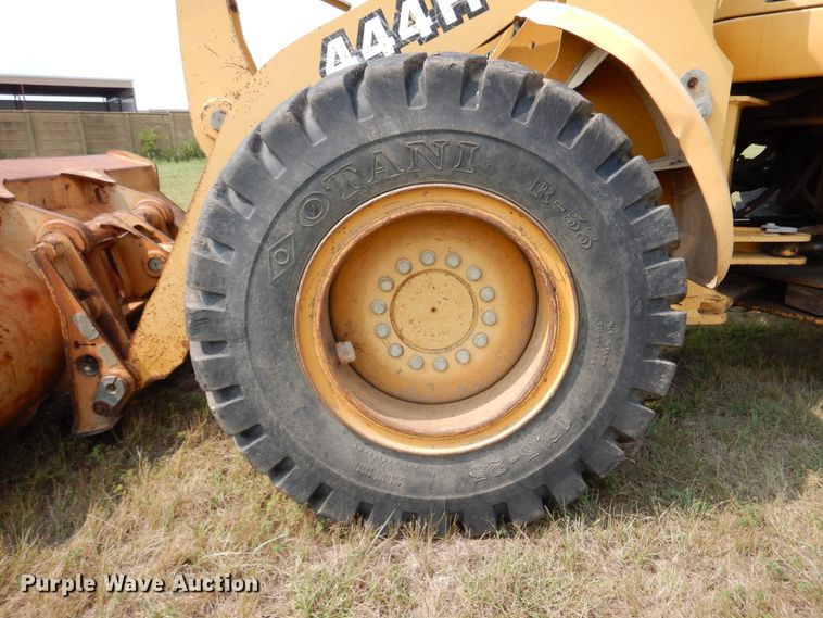 image for item DM6359 1997 John Deere 444H  wheel loader