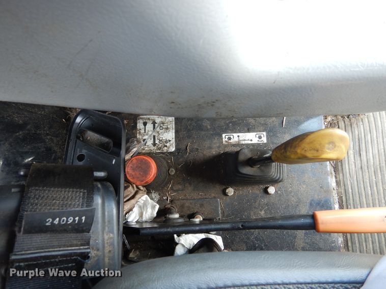 image for item DM6372 2011 Massey Ferguson 2670 HD Series  MFWD tractor