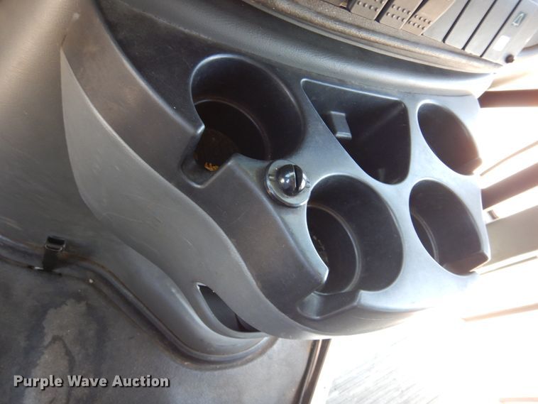 image for item DM6379 2008 Ford E350 Super Duty  shuttle bus