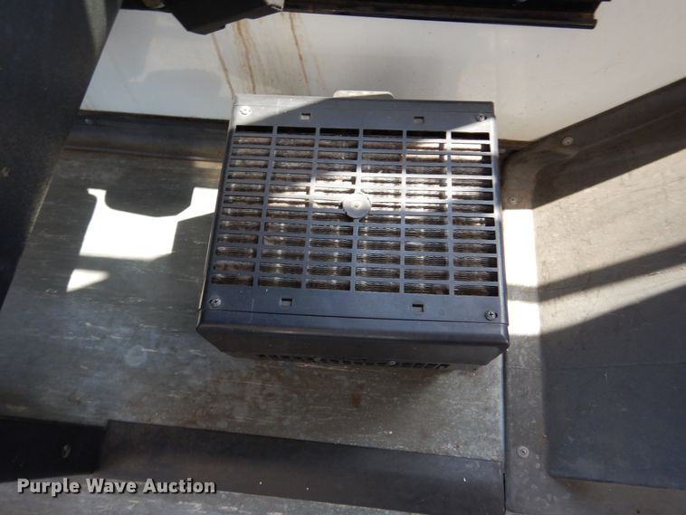 image for item DM6379 2008 Ford E350 Super Duty  shuttle bus