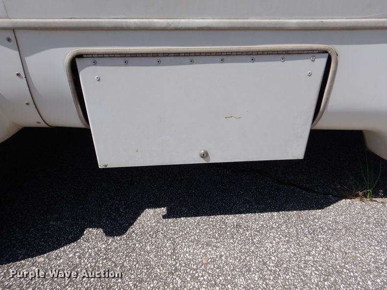 image for item DM6379 2008 Ford E350 Super Duty  shuttle bus