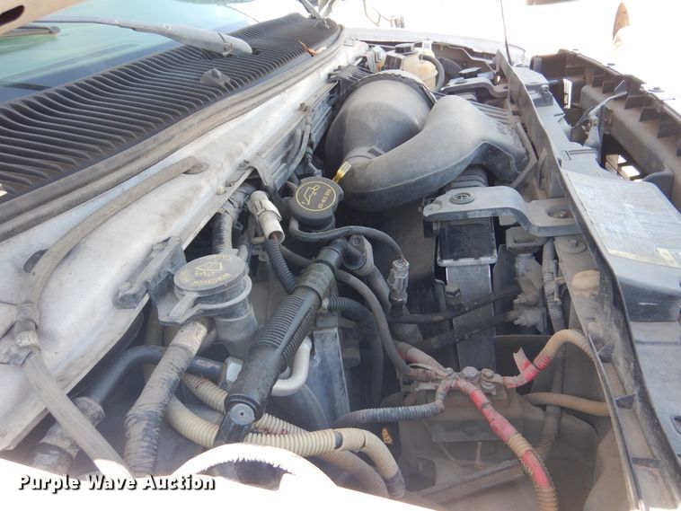 image for item DM6379 2008 Ford E350 Super Duty  shuttle bus