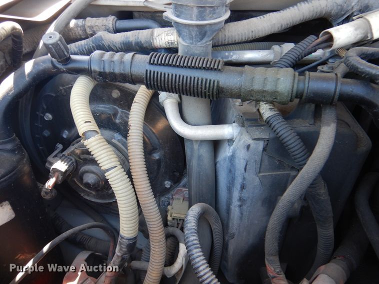 image for item DM6379 2008 Ford E350 Super Duty  shuttle bus