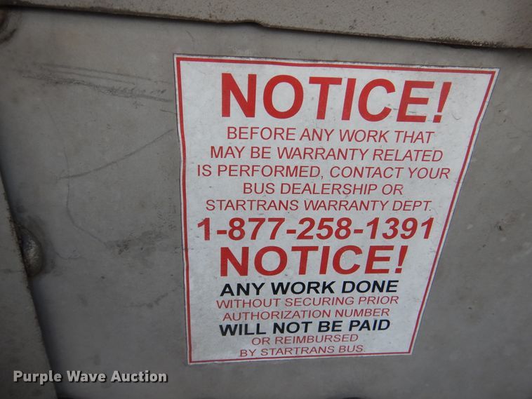 image for item DM6379 2008 Ford E350 Super Duty  shuttle bus