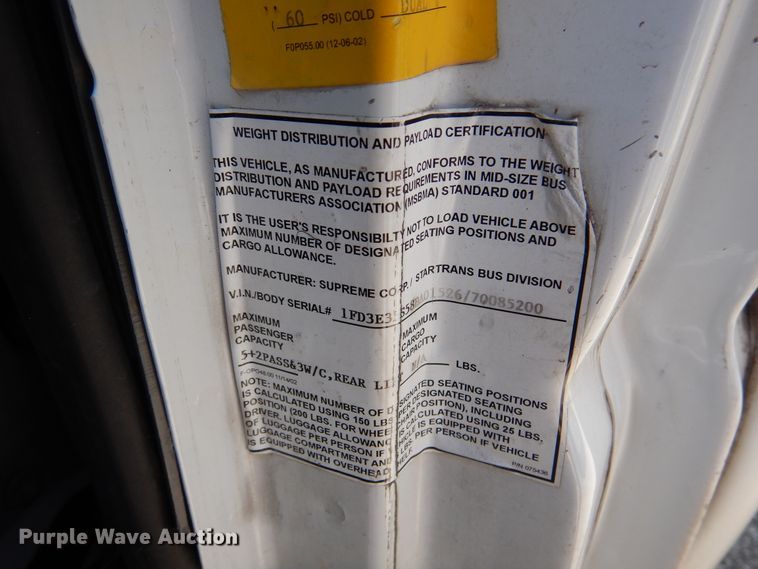 image for item DM6379 2008 Ford E350 Super Duty  shuttle bus