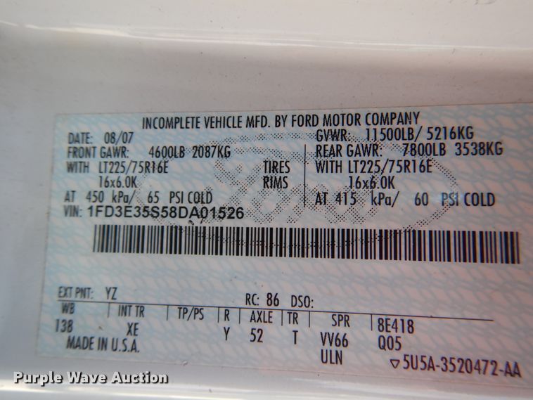 image for item DM6379 2008 Ford E350 Super Duty  shuttle bus