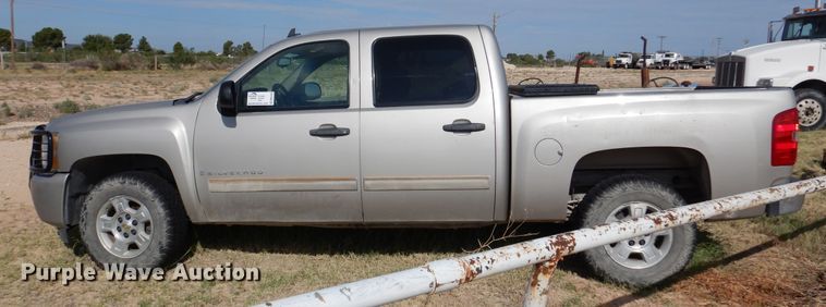 image for item DM6383 2009 Chevrolet Silverado 1500  Crew Cab pickup truck