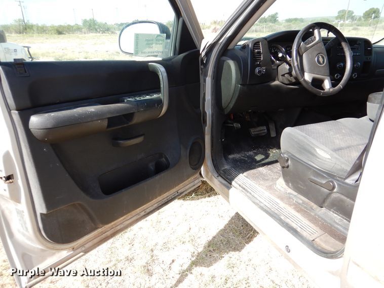 image for item DM6383 2009 Chevrolet Silverado 1500  Crew Cab pickup truck