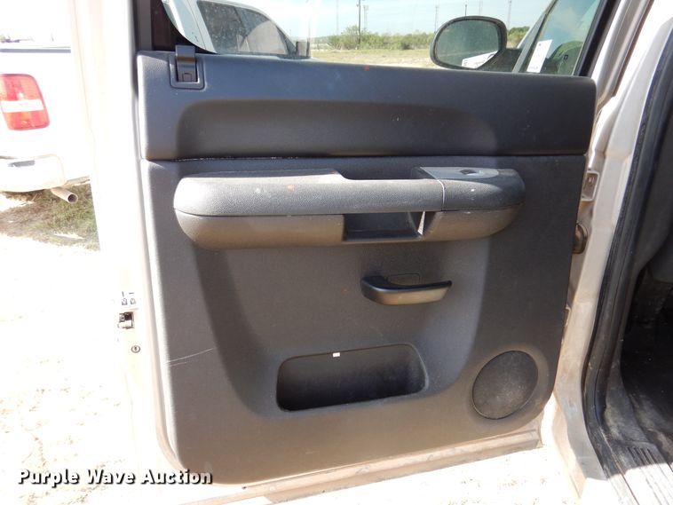 image for item DM6383 2009 Chevrolet Silverado 1500  Crew Cab pickup truck