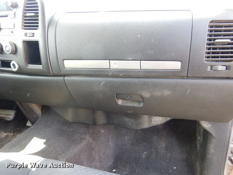 image for item DM6383 2009 Chevrolet Silverado 1500  Crew Cab pickup truck