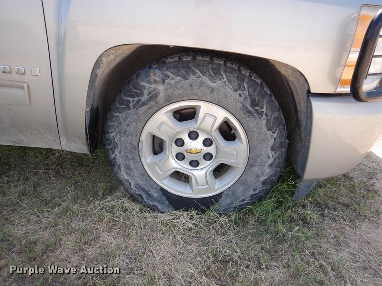 image for item DM6383 2009 Chevrolet Silverado 1500  Crew Cab pickup truck