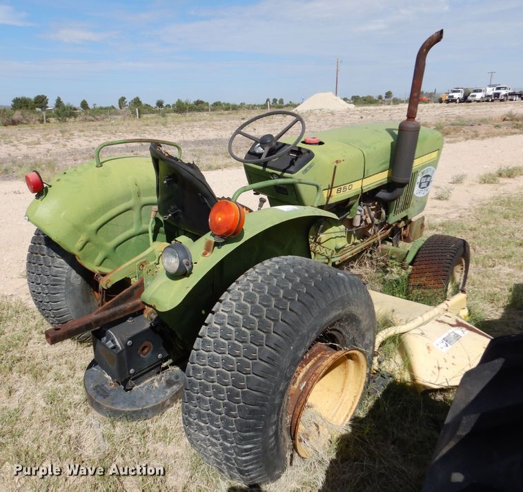 image for item DM6384 John Deere 850  tractor