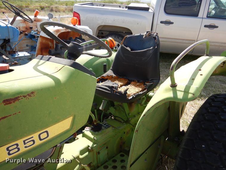image for item DM6384 John Deere 850  tractor