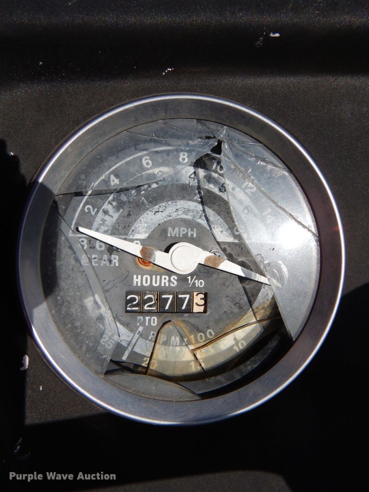 image for item DM6384 John Deere 850  tractor