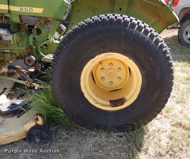 image for item DM6384 John Deere 850  tractor