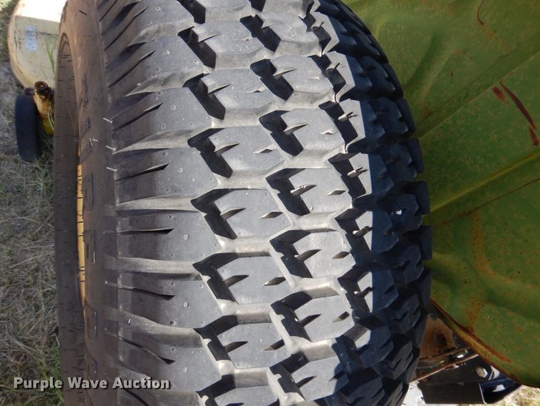 image for item DM6384 John Deere 850  tractor