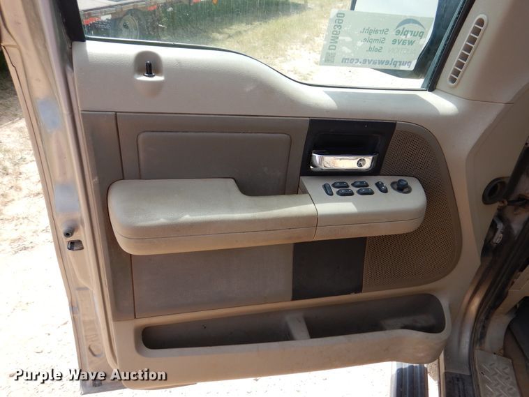 image for item DM6390 2006 Ford F150 XLT  SuperCrew pickup truck