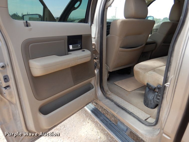 image for item DM6390 2006 Ford F150 XLT  SuperCrew pickup truck