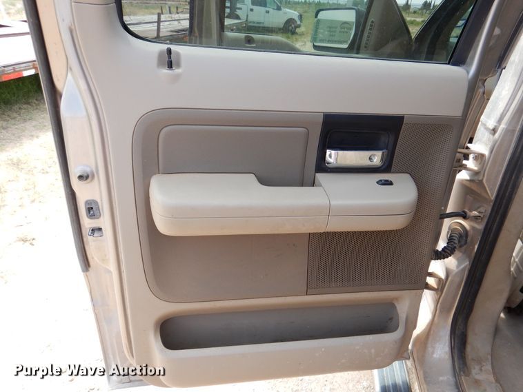 image for item DM6390 2006 Ford F150 XLT  SuperCrew pickup truck