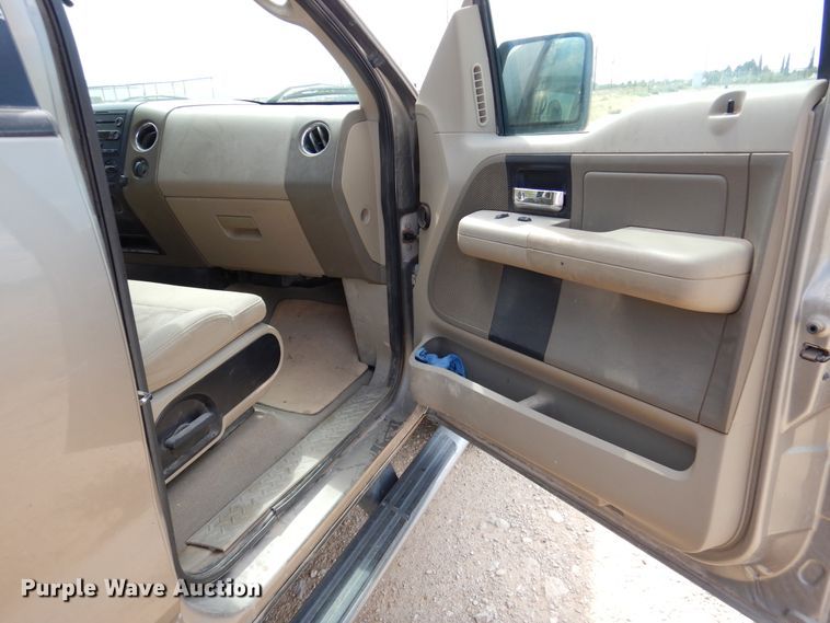 image for item DM6390 2006 Ford F150 XLT  SuperCrew pickup truck