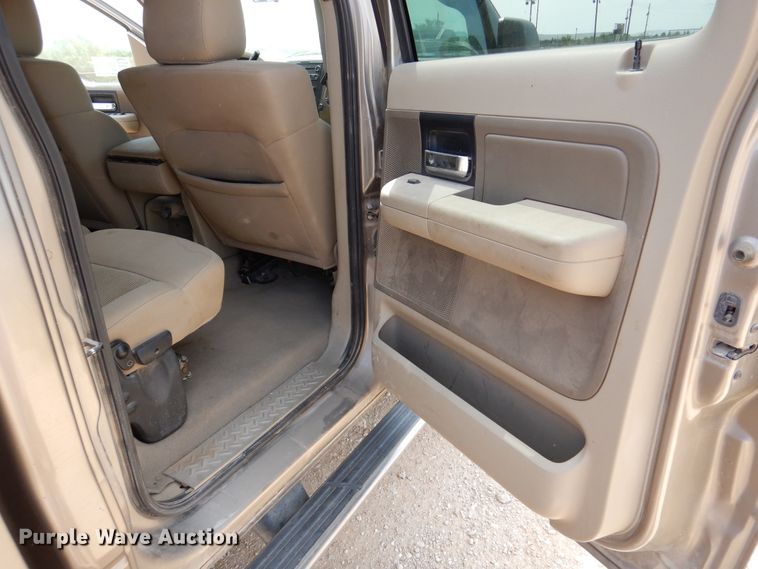 image for item DM6390 2006 Ford F150 XLT  SuperCrew pickup truck