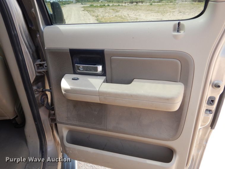 image for item DM6390 2006 Ford F150 XLT  SuperCrew pickup truck