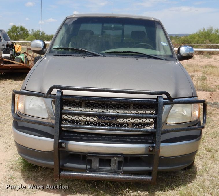 image for item DM6392 2001 Ford F150 XLT  SuperCab pickup truck