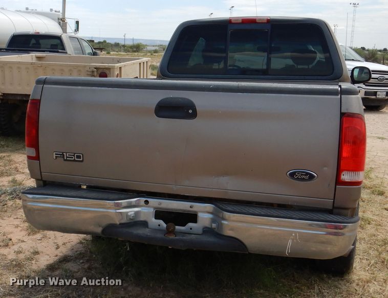 image for item DM6392 2001 Ford F150 XLT  SuperCab pickup truck