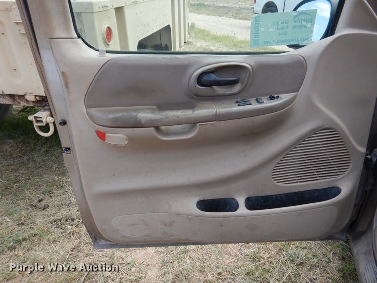 image for item DM6392 2001 Ford F150 XLT  SuperCab pickup truck