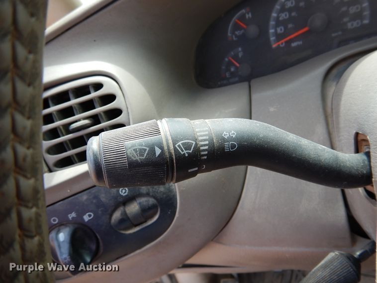 image for item DM6392 2001 Ford F150 XLT  SuperCab pickup truck