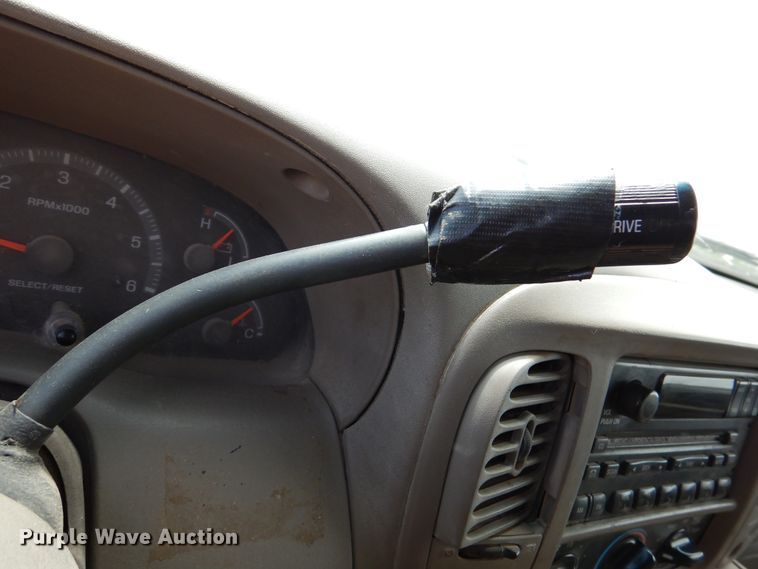 image for item DM6392 2001 Ford F150 XLT  SuperCab pickup truck