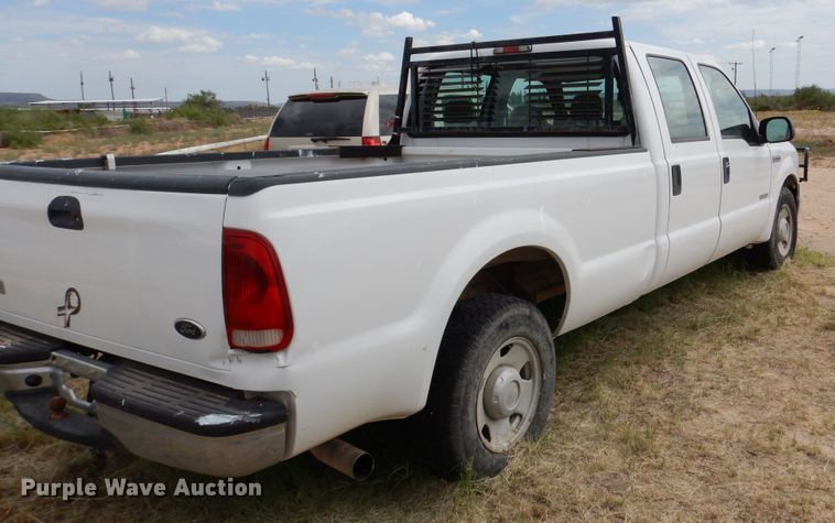image for item DM6395 2006 Ford F250 Super Duty  Crew Cab pickup truck