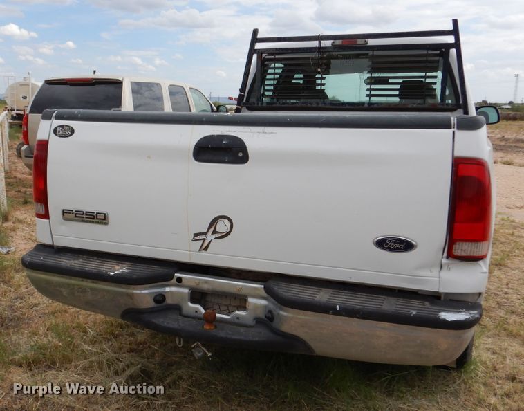 image for item DM6395 2006 Ford F250 Super Duty  Crew Cab pickup truck