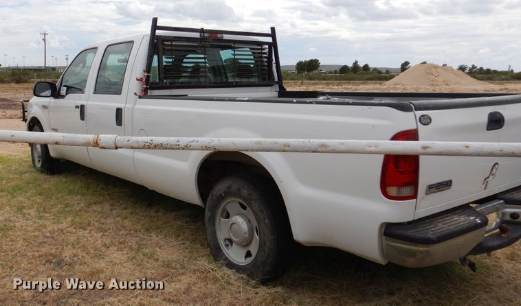 image for item DM6395 2006 Ford F250 Super Duty  Crew Cab pickup truck