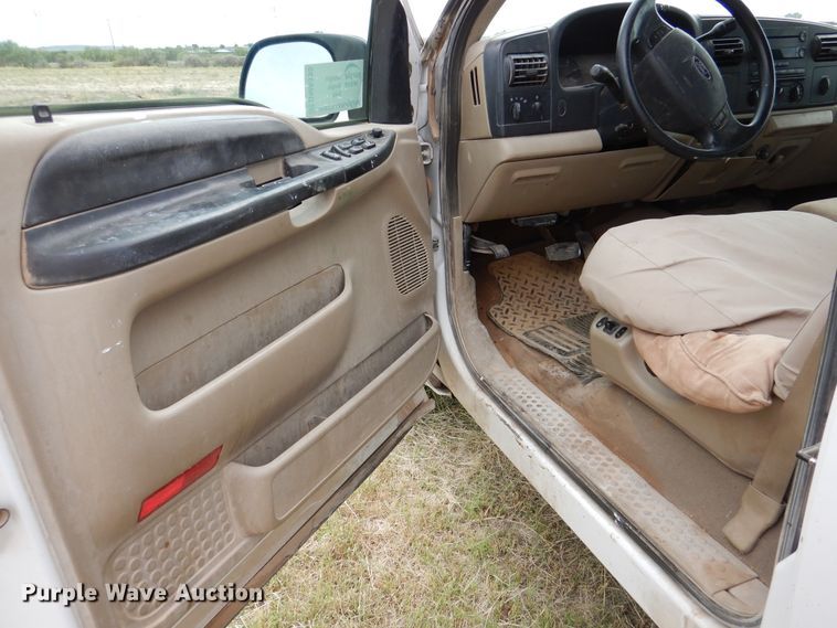 image for item DM6395 2006 Ford F250 Super Duty  Crew Cab pickup truck