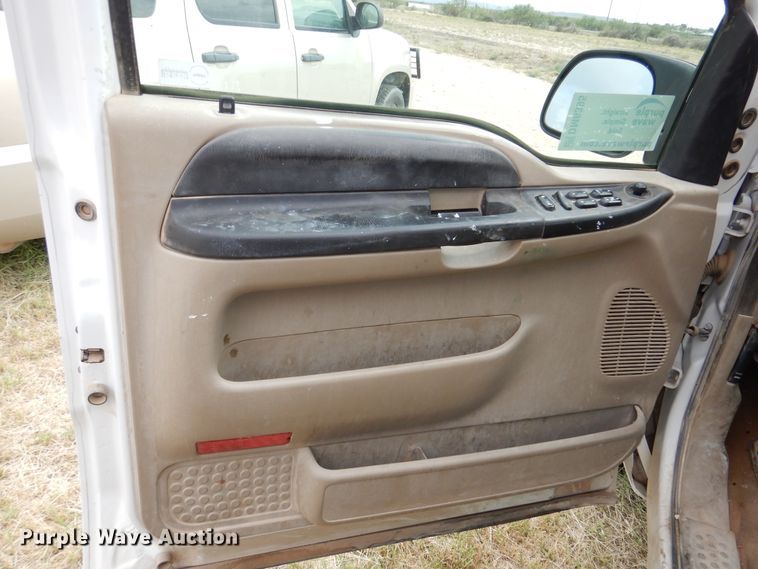 image for item DM6395 2006 Ford F250 Super Duty  Crew Cab pickup truck