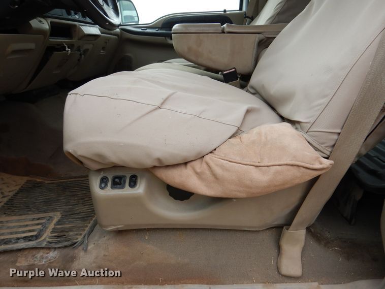 image for item DM6395 2006 Ford F250 Super Duty  Crew Cab pickup truck