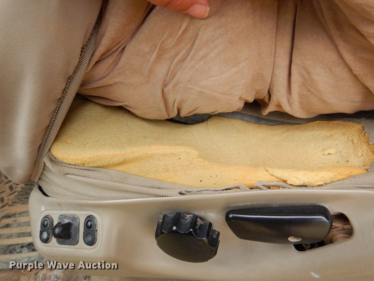 image for item DM6395 2006 Ford F250 Super Duty  Crew Cab pickup truck