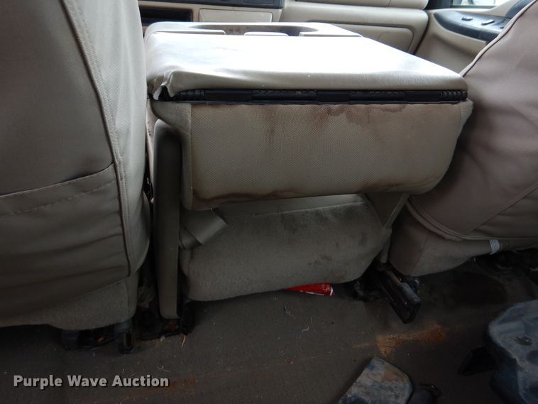 image for item DM6395 2006 Ford F250 Super Duty  Crew Cab pickup truck