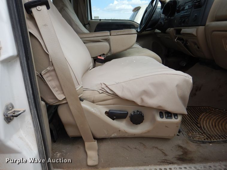 image for item DM6395 2006 Ford F250 Super Duty  Crew Cab pickup truck